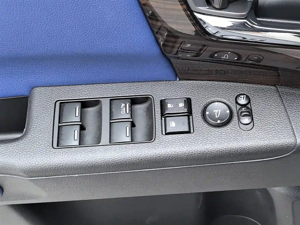 Honda Odyssey 2021 2.0L Sharp Premium Edition фото 9
