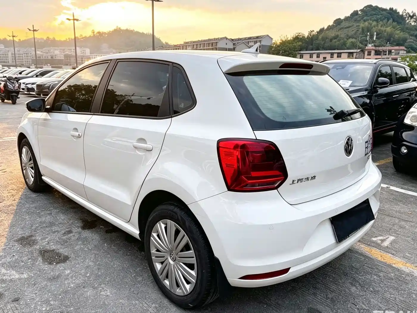 Volkswagen Polo 2016 1.6L Automatic Comfort фото 7