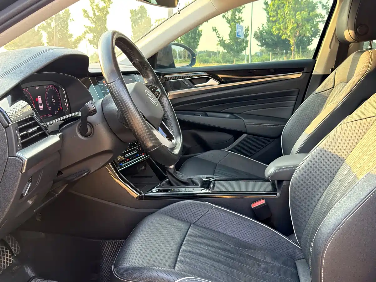 Фото 4 - Volkswagen Passat
