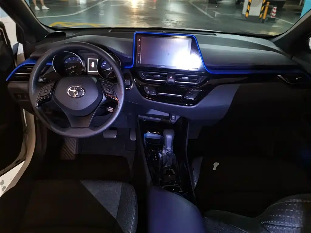 Toyota IZOA 2020 2.0L Yi Xiang Edition фото 6