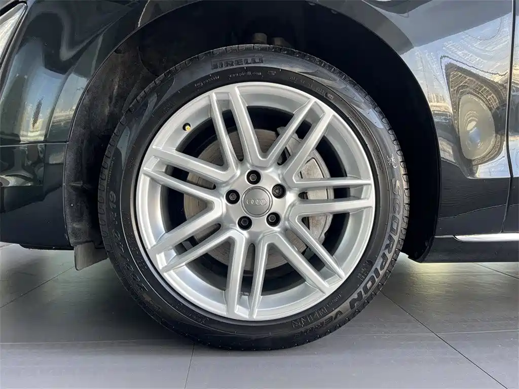 Audi A8 2017 A8L 40 TFSI Comfort фото 13