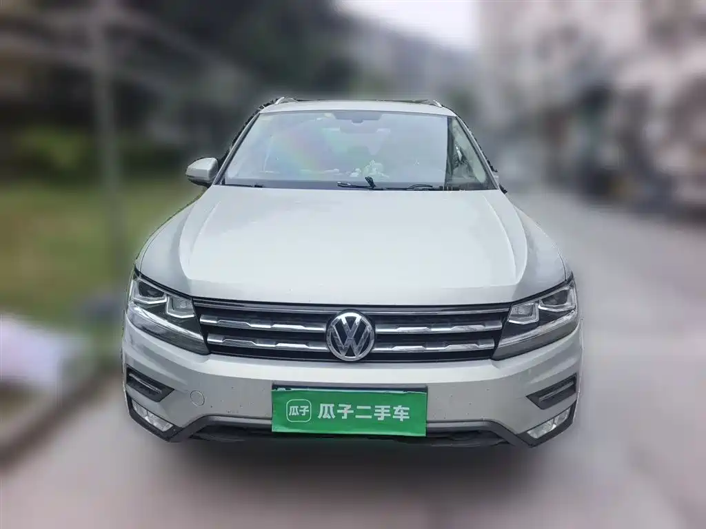 Volkswagen Tiguan L 2018 Facelift 330TSI Automatic 2WD Luxury Edition фото 24