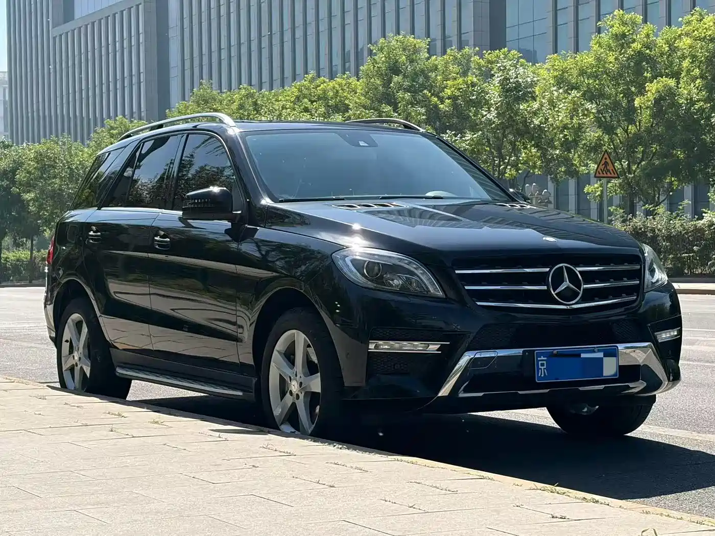 Mercedes-Benz M-Class 2015 ML 320 4MATIC фото 3