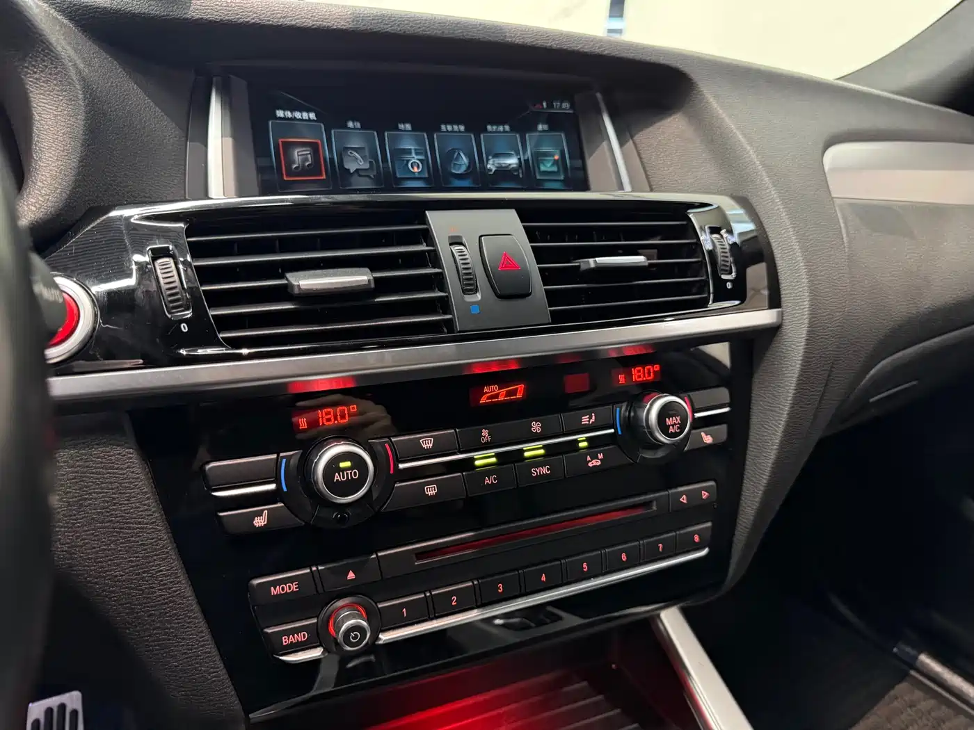 BMW X4 2016 M40i фото 15