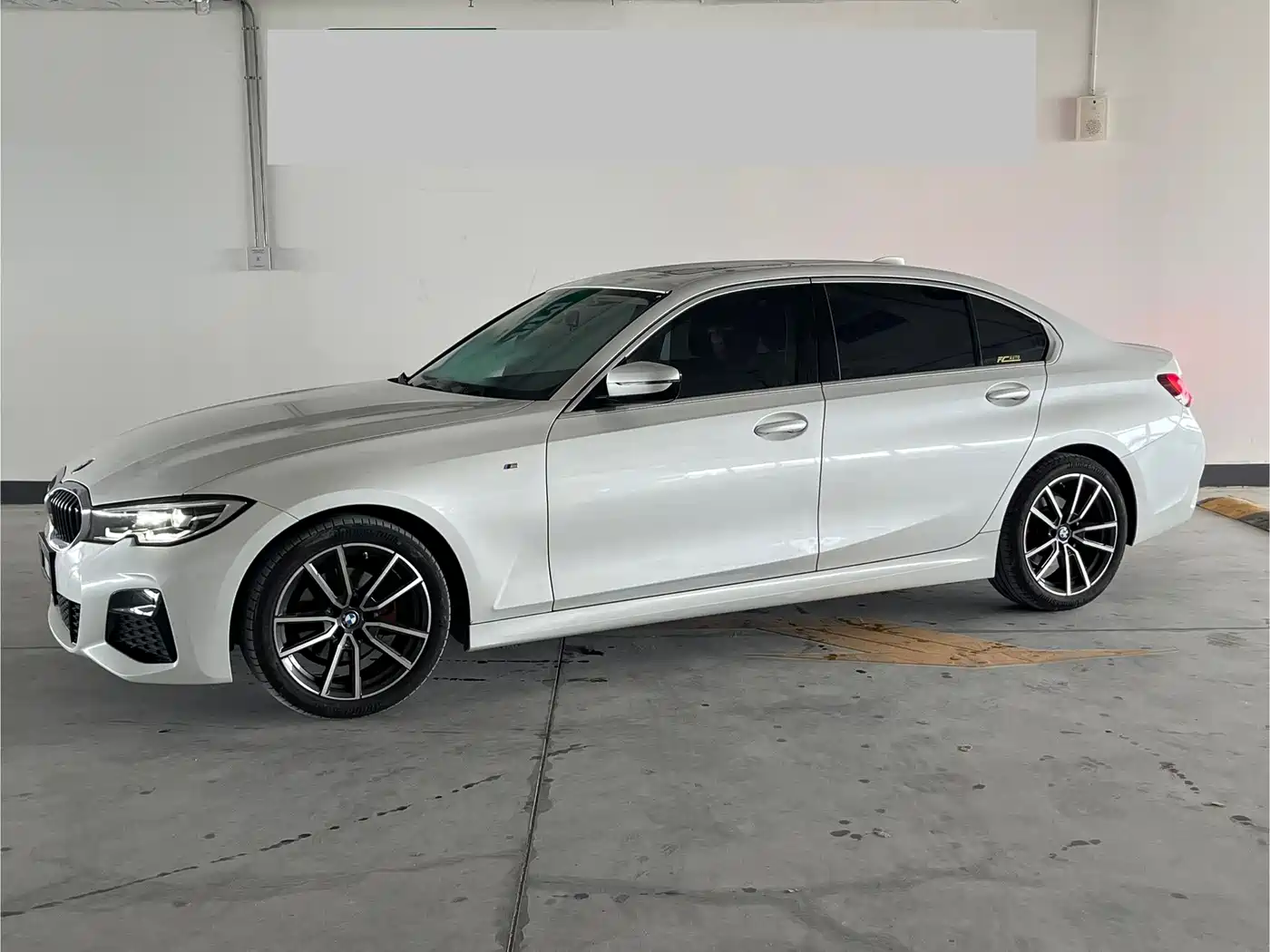 BMW 3-SERIES