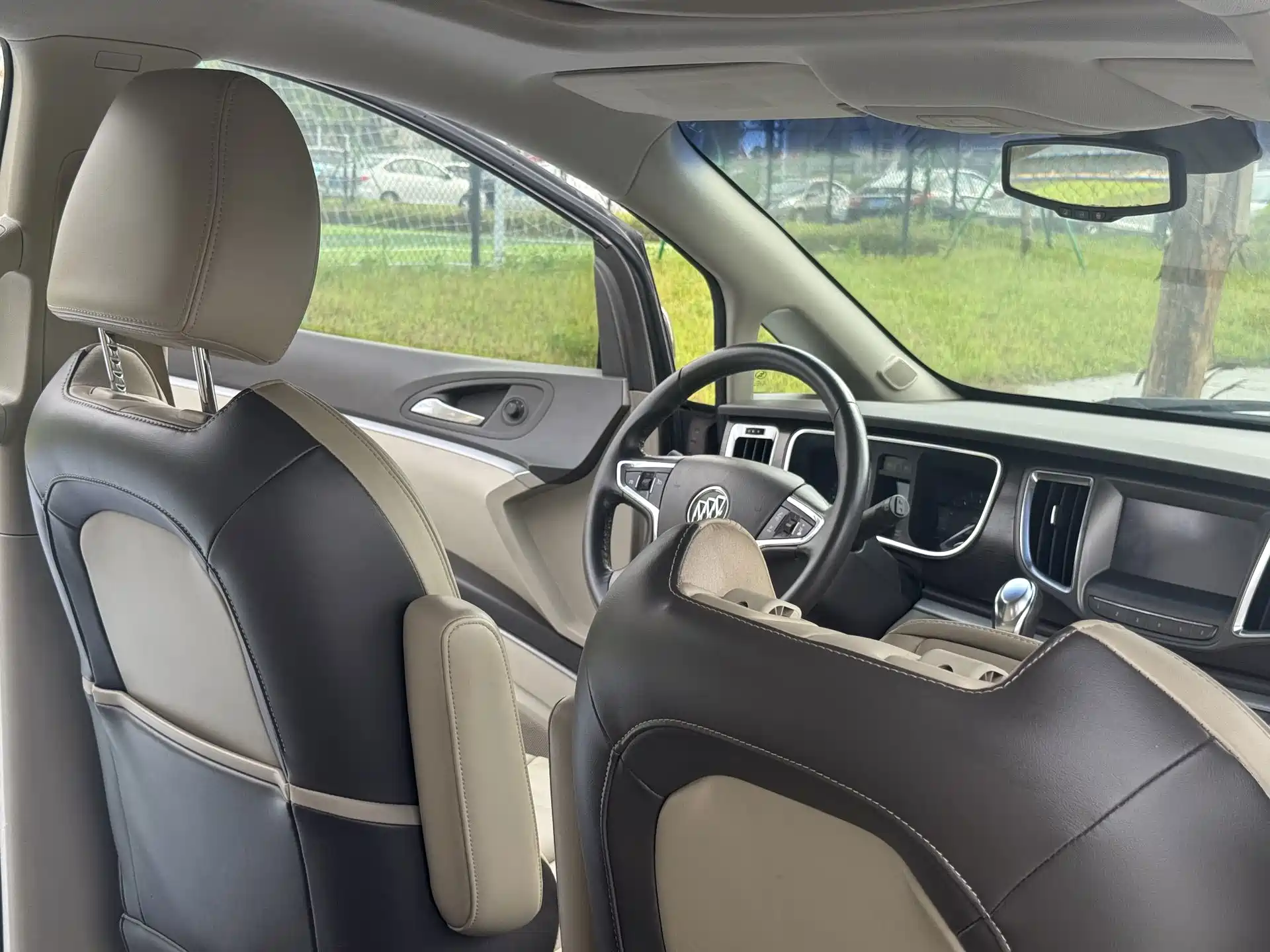 Фото 26 - Buick GL8