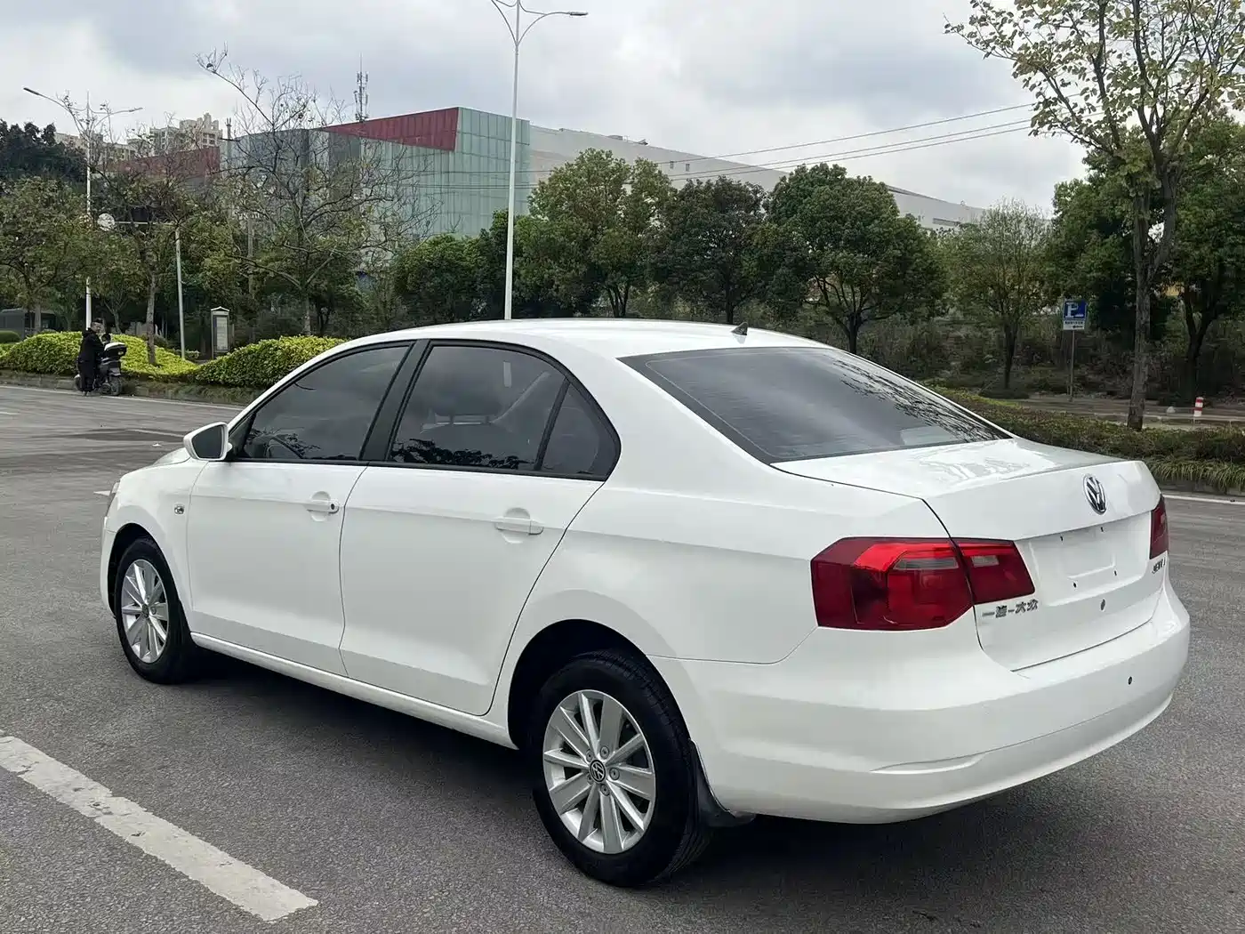 Volkswagen Jetta 2015 1.6L Manual Comfort фото 5
