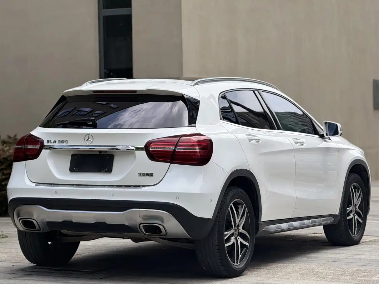 Mercedes-Benz GLA 2016 GLA 200 Fashion фото 8