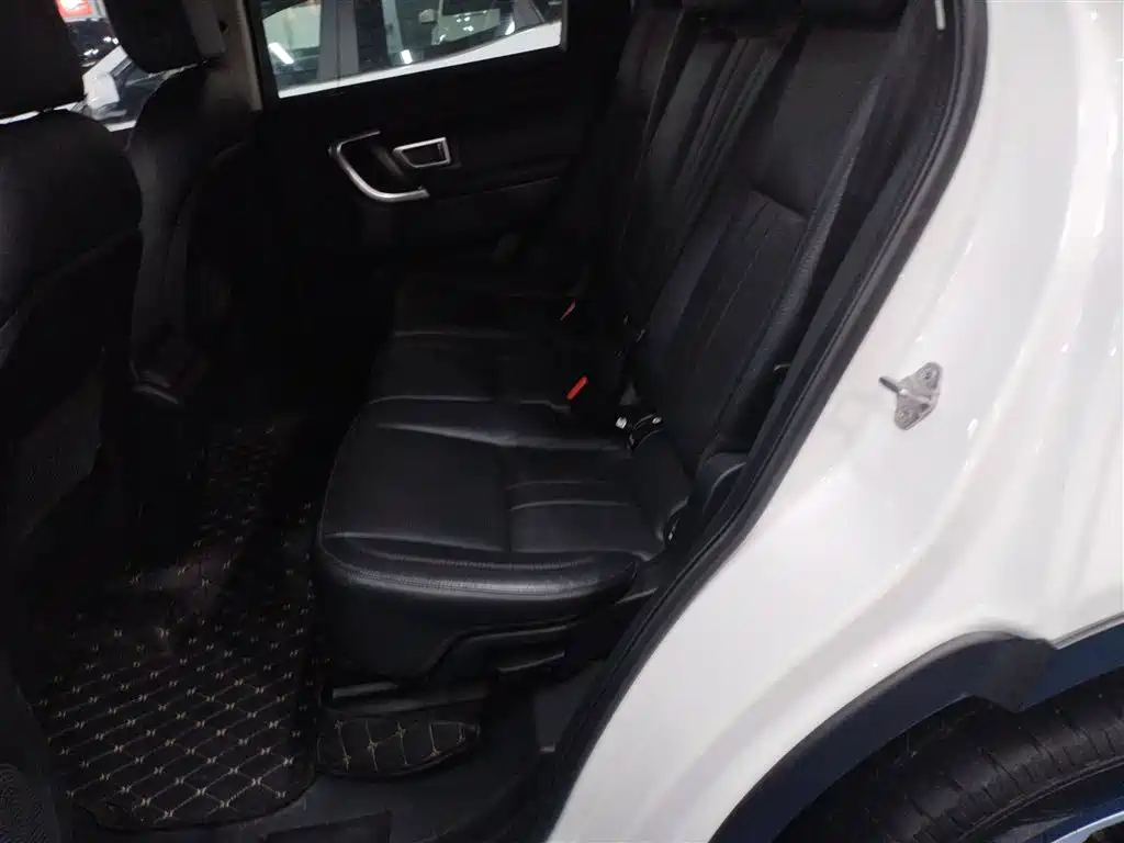 Land Rover Discovery Sport 2018 240PS HSE Edition фото 13
