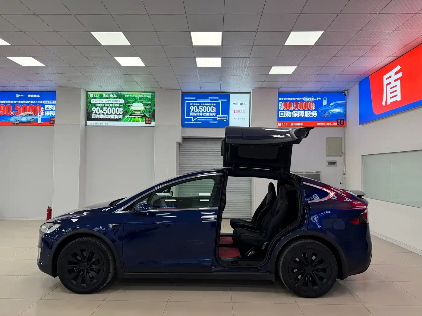 TESLA MODEL X