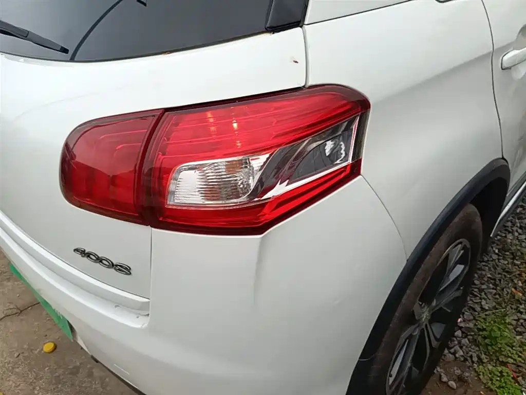 Peugeot 4008 (Import) 2013 2.0L 4WD Fashion фото 7