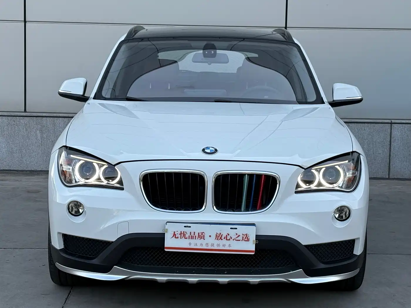 BMW X1 2014 sDrive18i Fashion Edition фото 2