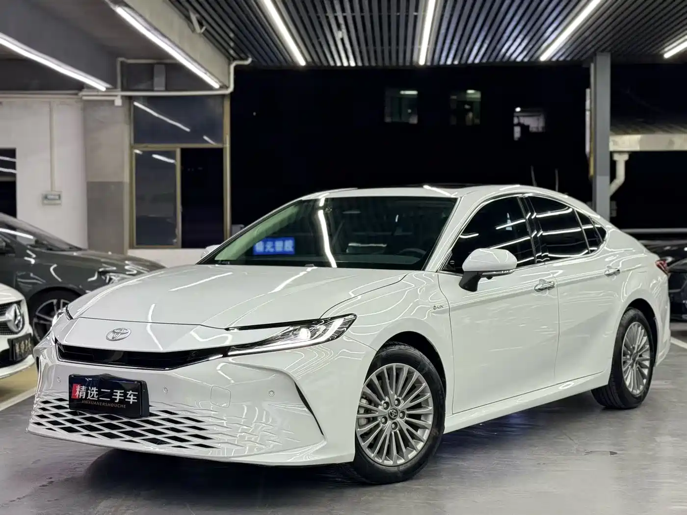 Toyota Camry 2024 Hybrid 2.0HGVP Luxury Edition