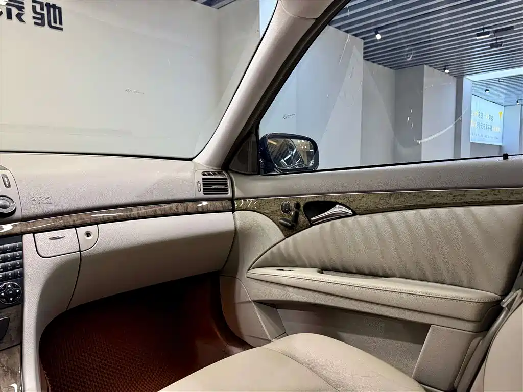Mercedes-Benz E-Class 2007 E 350 Fashion фото 29
