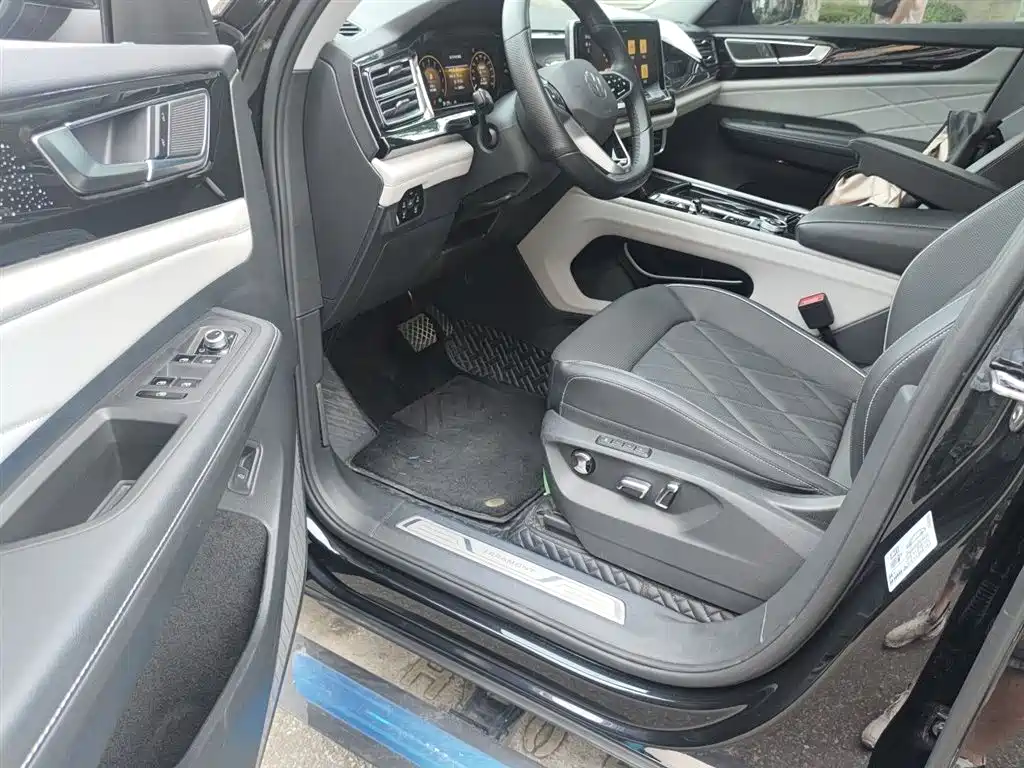 Volkswagen Teramont 2024 380TSI 4WD Prestige Luxury Edition фото 12