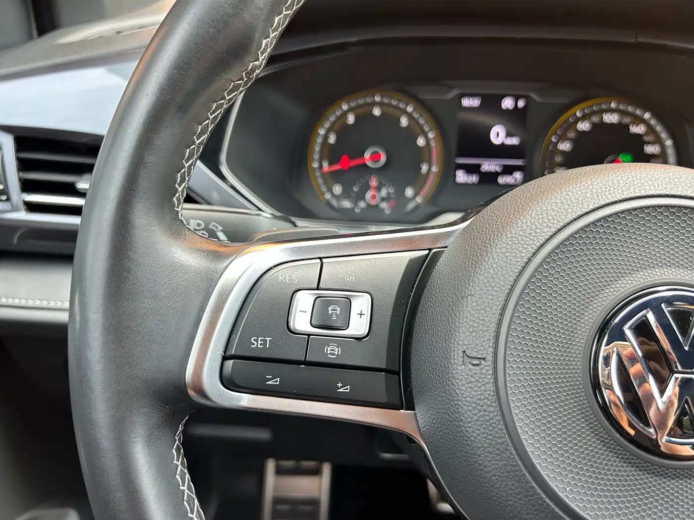 Volkswagen Tharu 2019 Model 280TSI 2WD R-line China VI фото 21