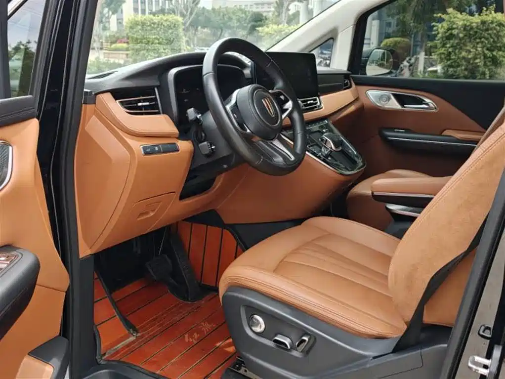 Hongqi HQ9 2023 2.0T Smart Connect Flag Rhyme Edition фото 7