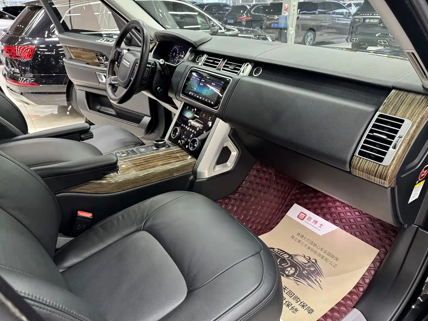 Land Rover Range Rover 2019 3.0 SC V6 Golden Age Edition фото 12