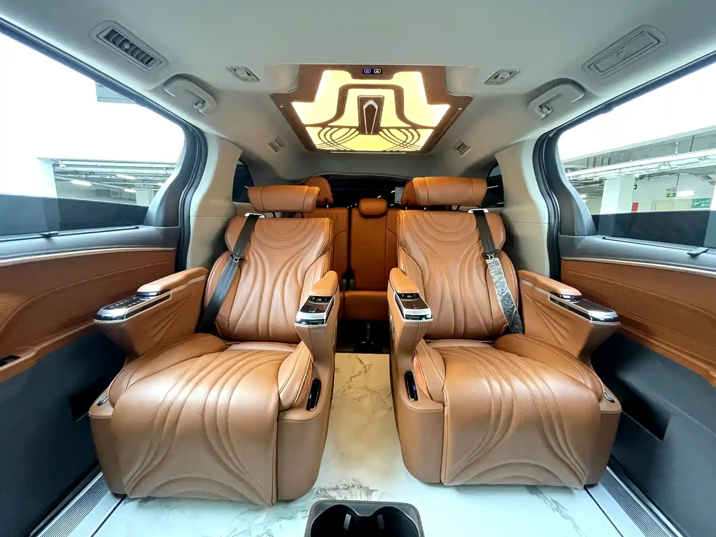 Toyota Sienna 2024 2.5L Hybrid Comfort Edition фото 10