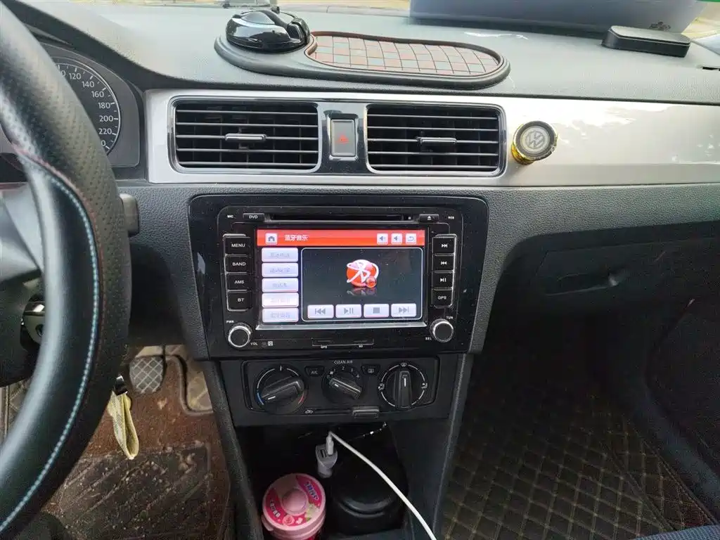 Volkswagen Santana 2015 Gran Santana 1.6L Manual Trend фото 9