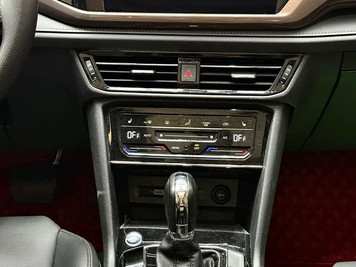 Volkswagen Tharu 2022 280TSI FWD Luxury Edition фото 16