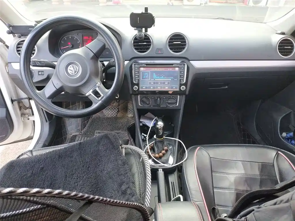 Volkswagen Jetta 2013 1.6L Automatic Comfort фото 13
