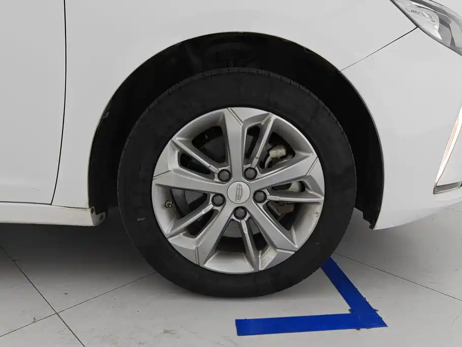 Photo 6 - Geely Emgrand GL
