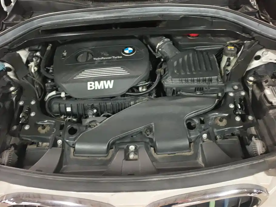 BMW X1 2016 sDrive20Li Luxury Model фото 10