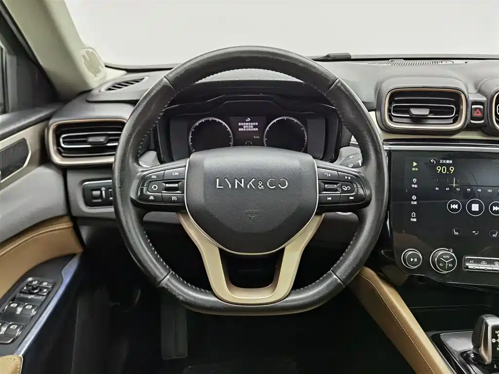 Lynk & Co 03 2019 1.5TD DCT Model China VI фото 11
