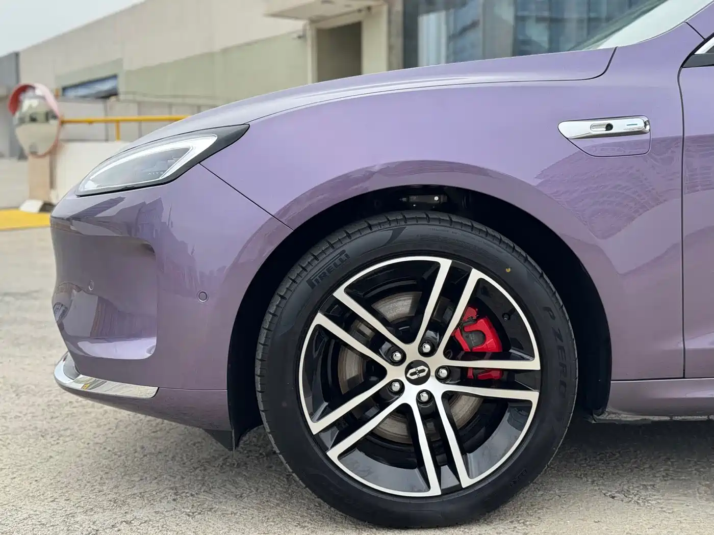 AITO Wenjie AITO M5 2025 Extended Range Ultra AWD фото 5