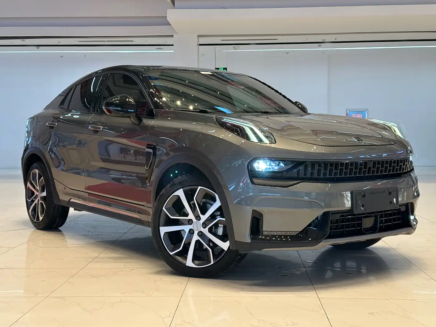 Lynk & Co 05 2020 2.0TD 4WD Halo Edition фото 3