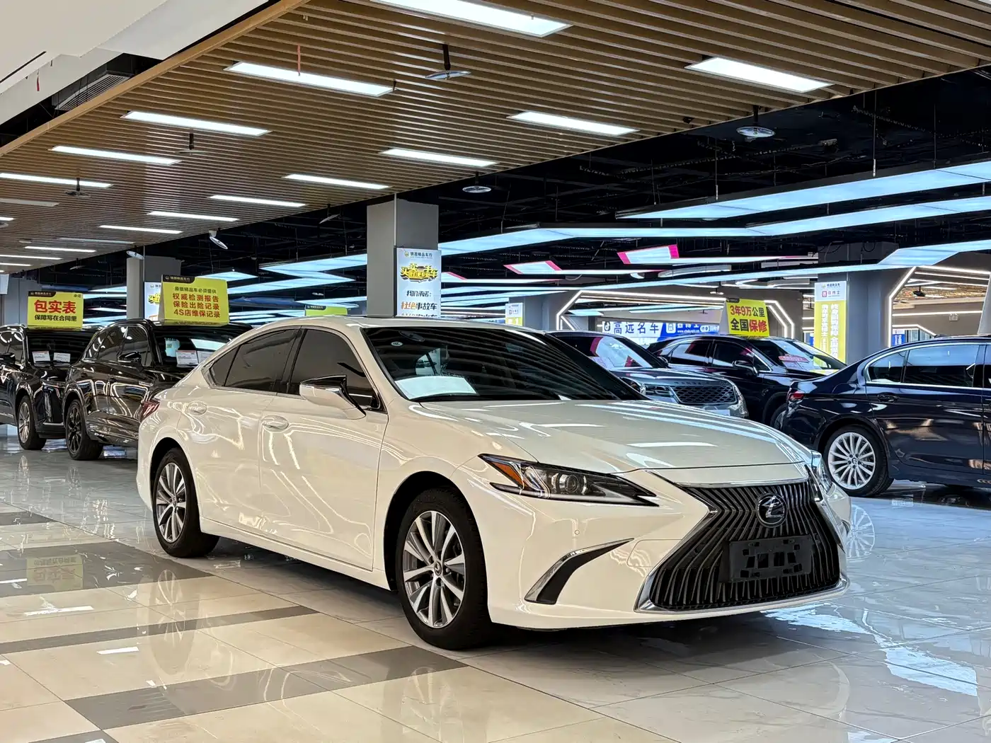Lexus ES 2020 200 Excellence фото 7