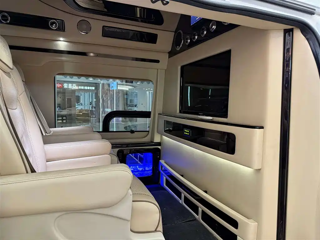 GMC Savana 2013 2013 5.3L AWD Leader Edition