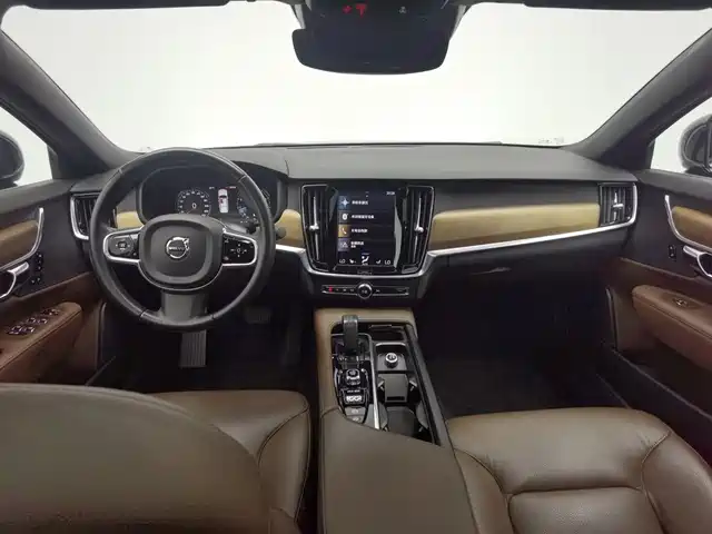Volvo S90 2021 Model B5 Momentum Luxury Edition — фото 5