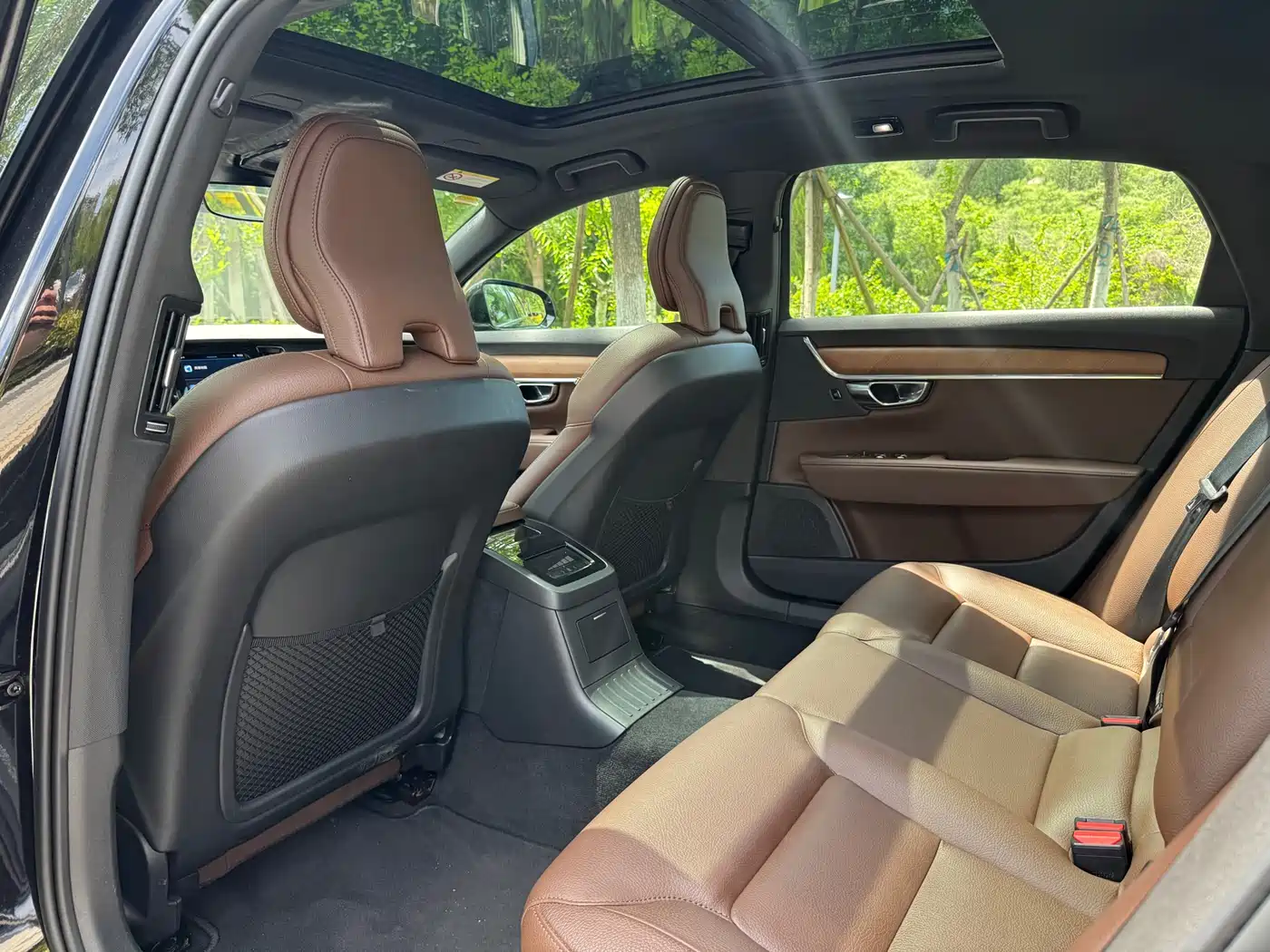VOLVO S90 PLUG-IN HYBRID