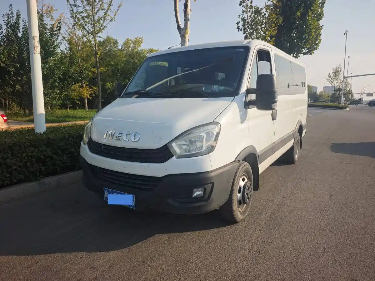 Фото 1 - Iveco Daily
