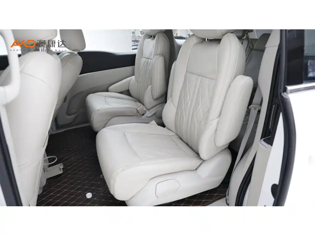Фото 7 - Buick GL8