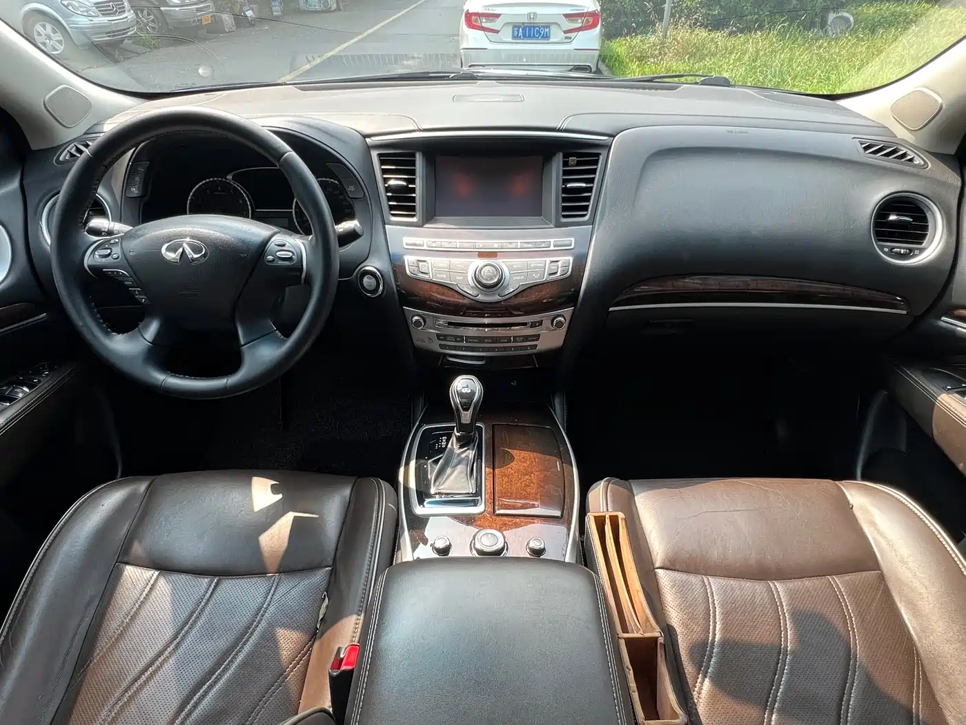 Infiniti QX60 (Import) 2018 2018 2.5 S/C Hybrid FWD Champion Family Edition