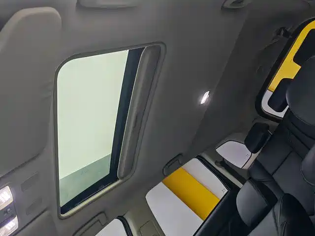 Mitsubishi Outlander 2020 2.0L 2WD Premium 5-seater фото 17