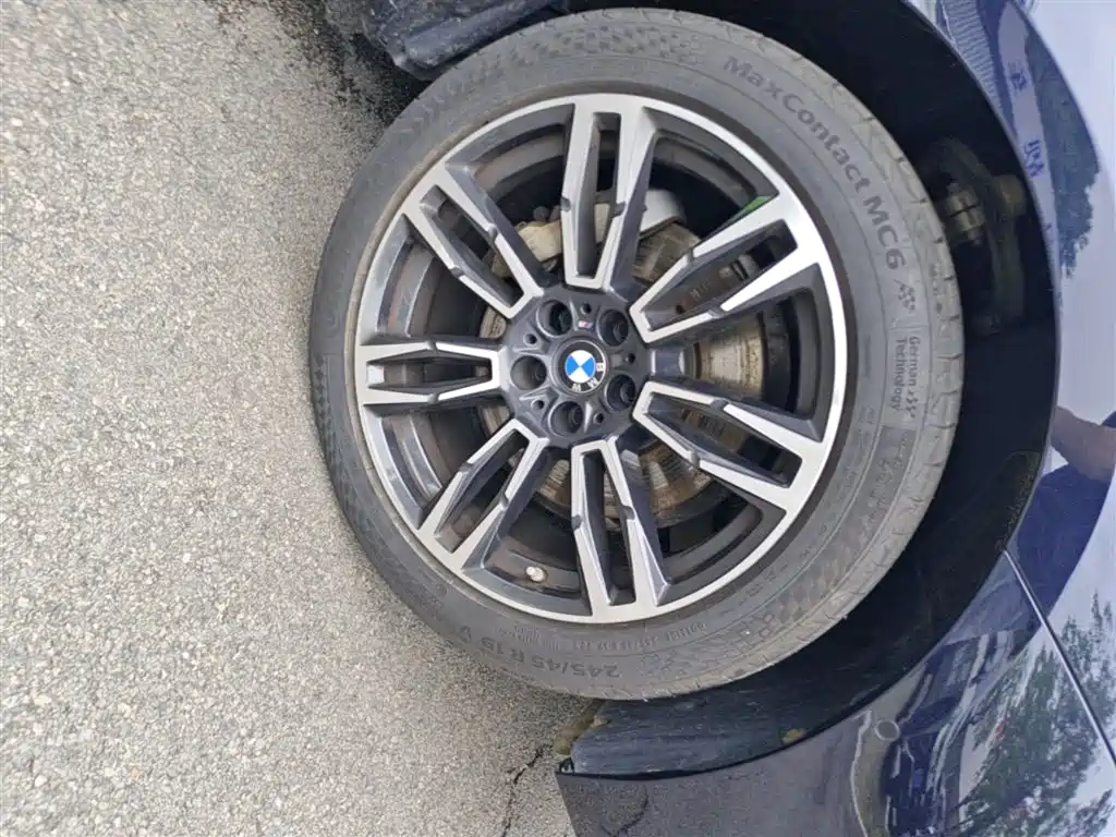 BMW 5 Series 2024 530Li Leading M Sport Package фото 14