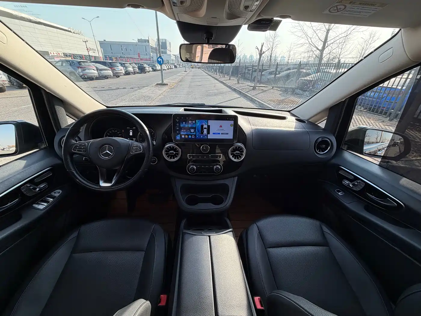 Mercedes-Benz Vito 2023 2.0T Business 7-Seater фото 14