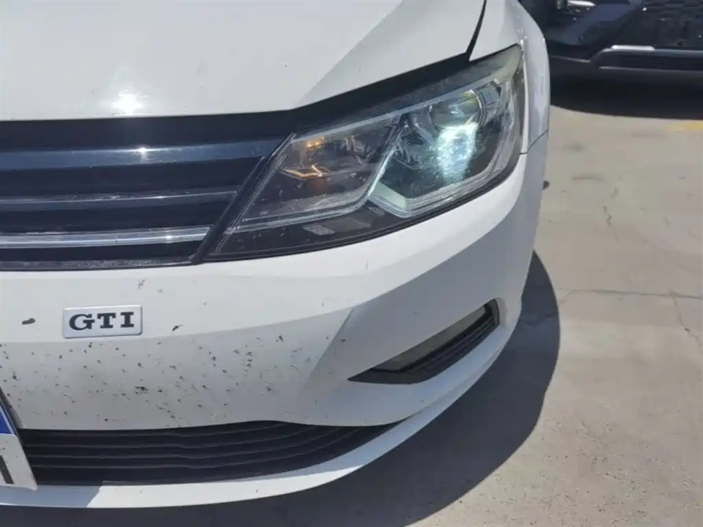 Volkswagen Lamando 2015 230TSI DSG Style фото 24