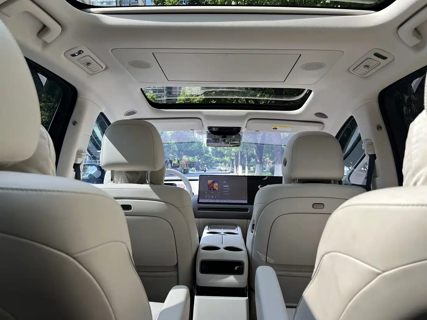 Photo 30 - Li Auto Li i8