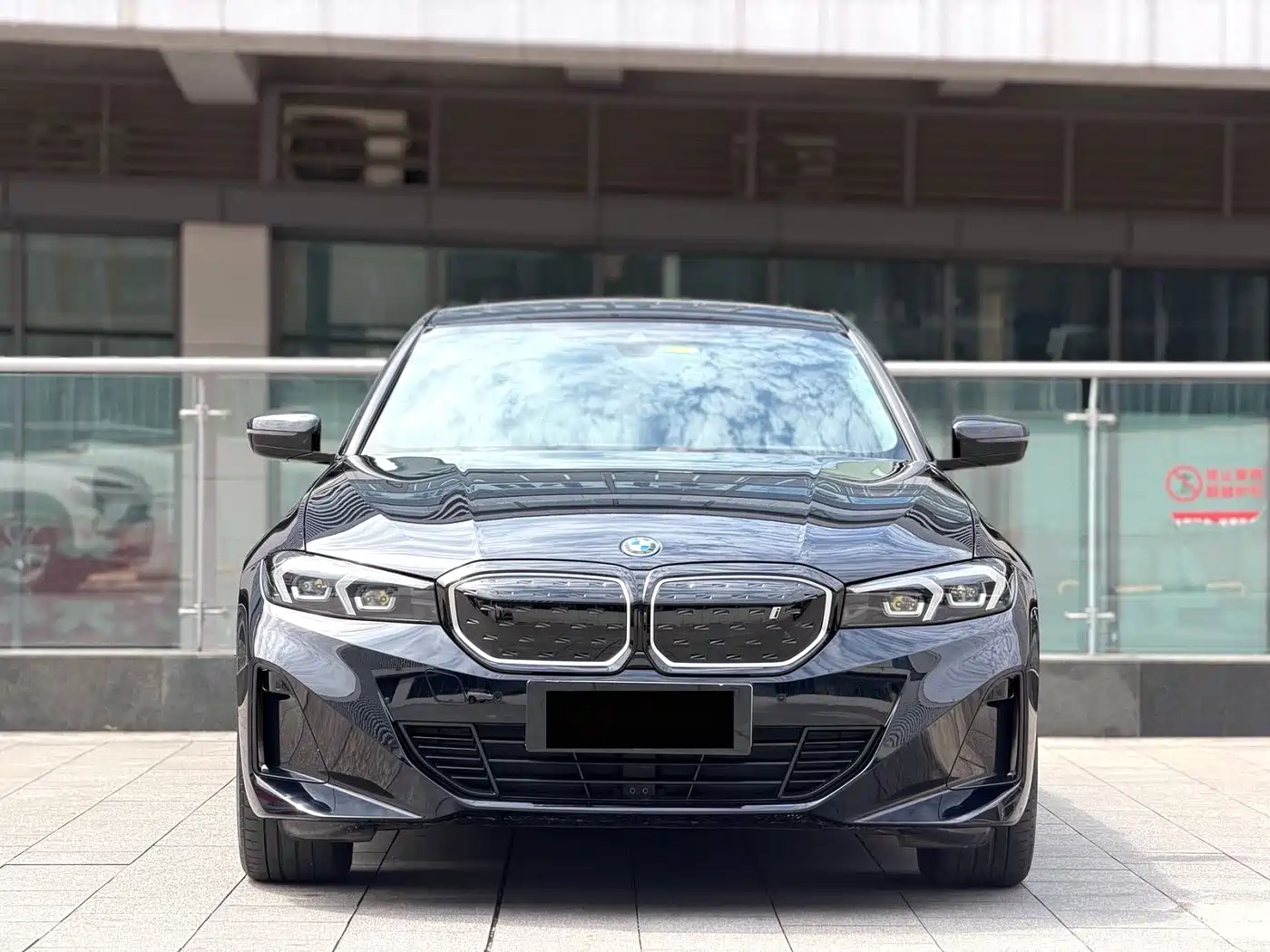 BMW i3 2024 eDrive 40 L Shadow Night Package фото 2
