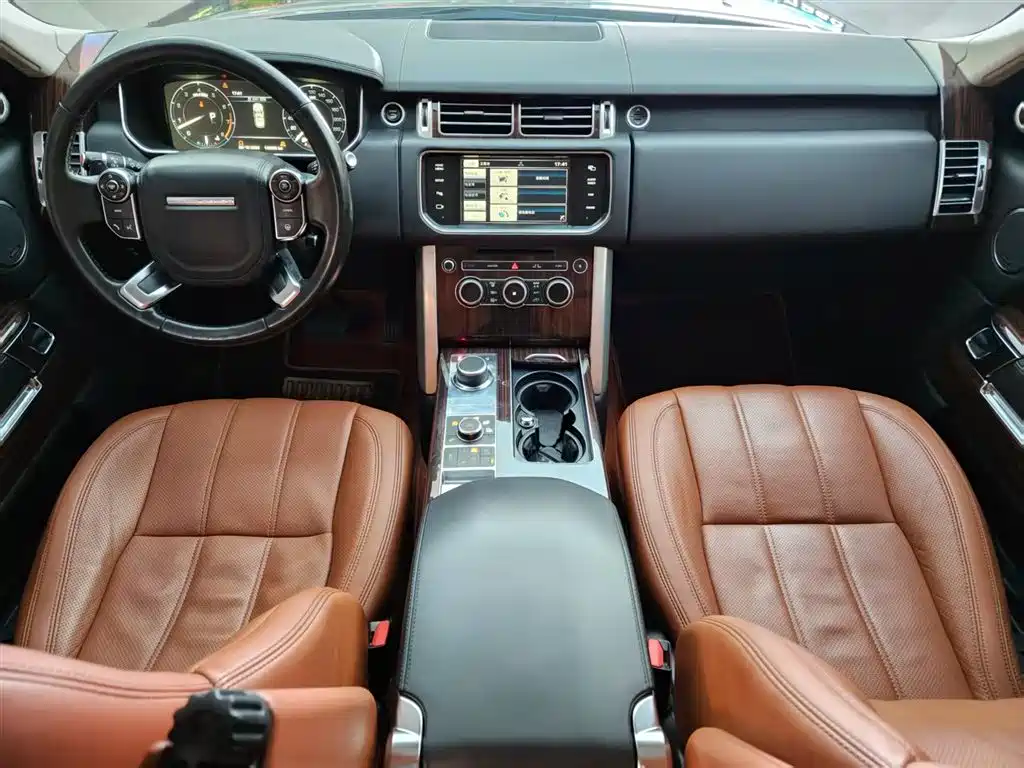 Land Rover Range Rover 2015 3.0 SC V6 Vogue SE Genesis Extended Edition фото 10