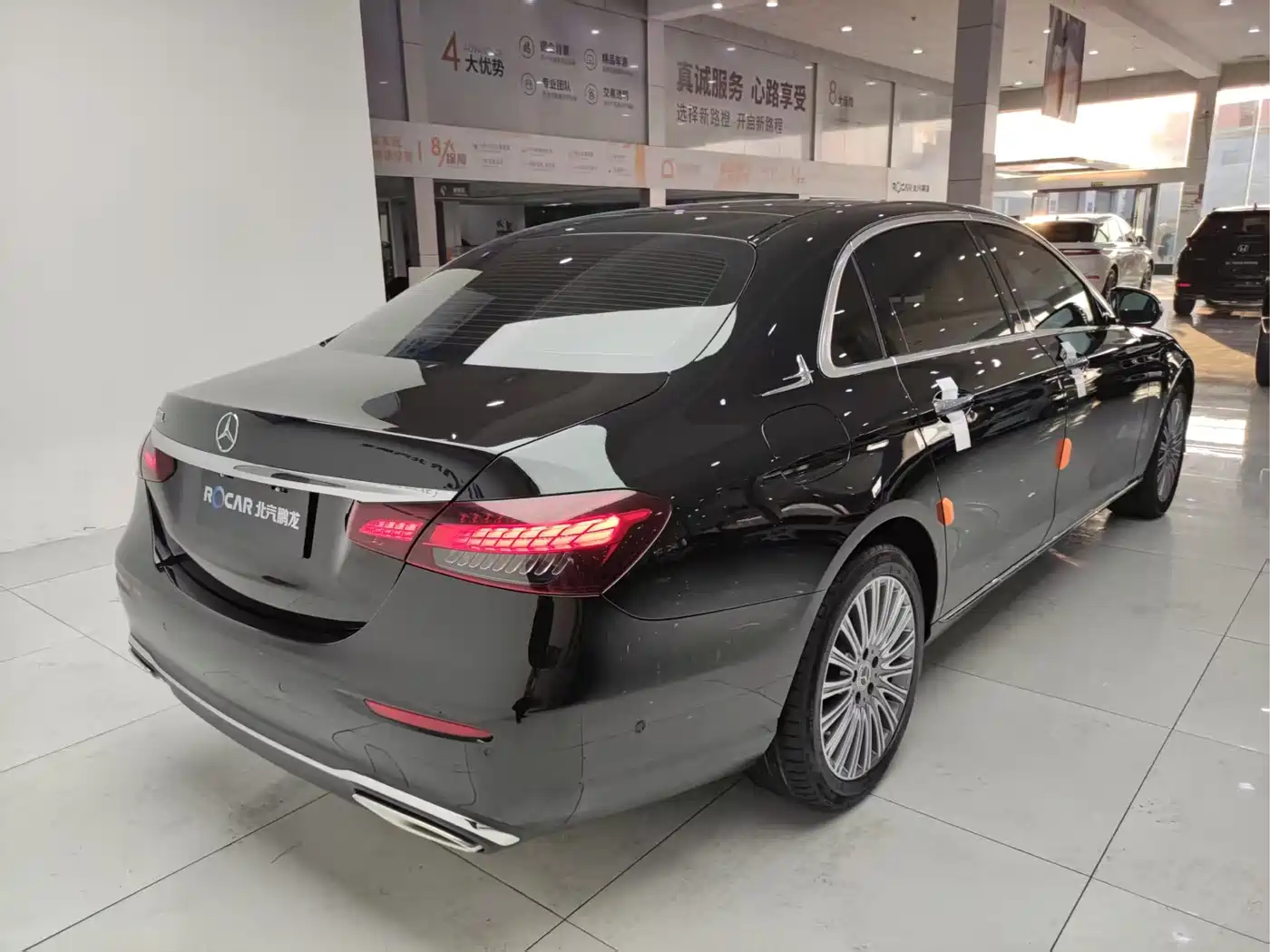 Mercedes-Benz E-Class 2023 E 300 L Fashion фото 31