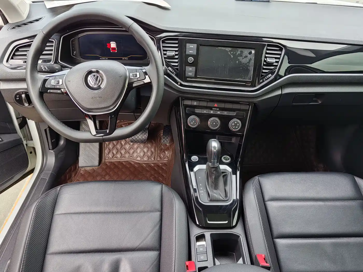 VOLKSWAGEN T ROC EXPLORING SONGS