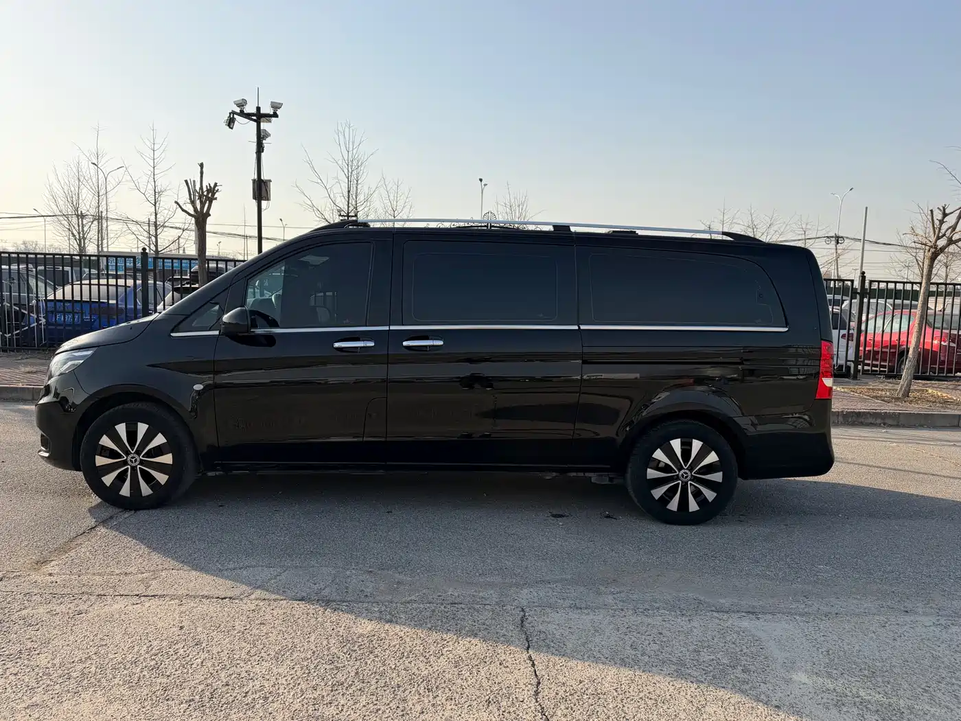 Mercedes-Benz Vito 2023 2.0T Business 7-Seater фото 8