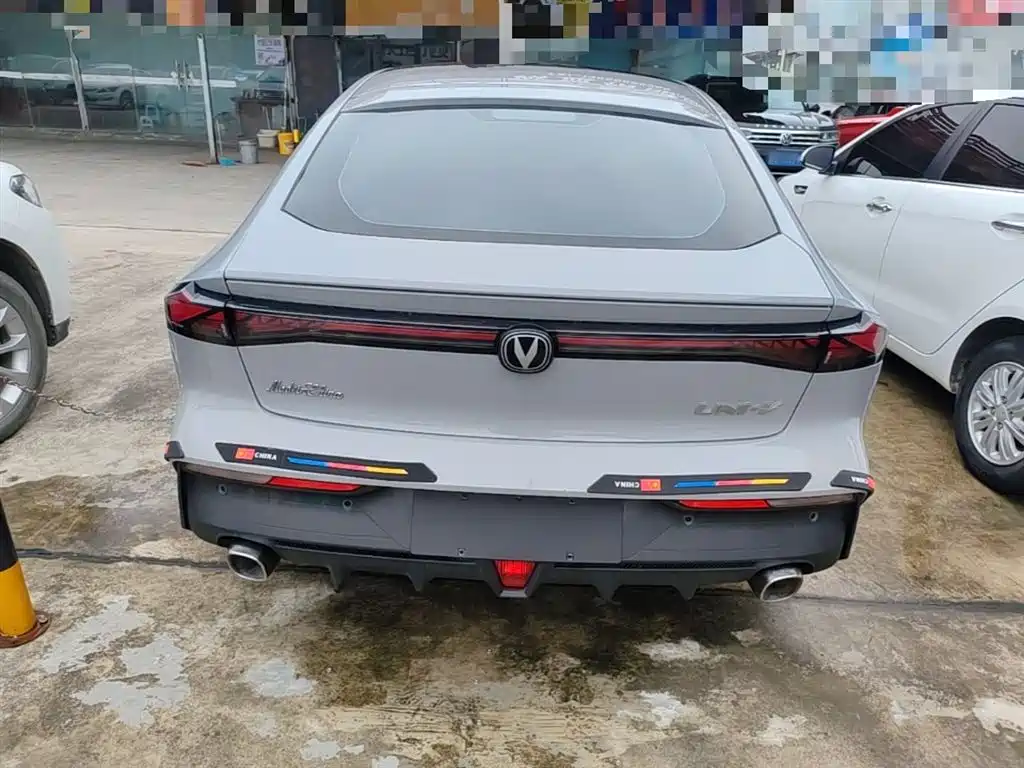 CHANGAN UNI-V