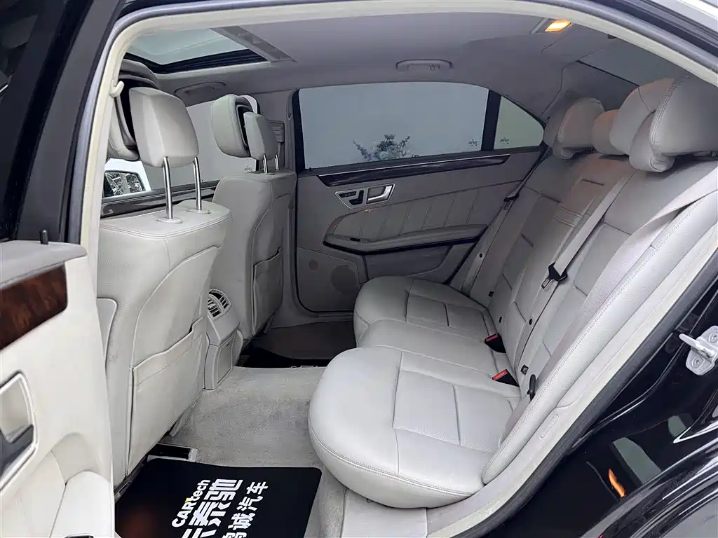 Mercedes-Benz E-Class 2012 E 200 L CGI Elegance фото 20